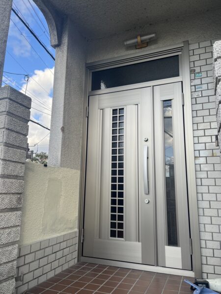 大阪府四條畷市玄関ドアリフォーム